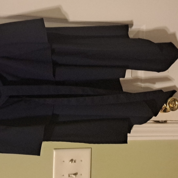 Off the shoulder Blouse - Picture 4 of 4